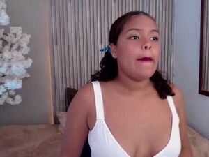 sasha_moonroe's webcam