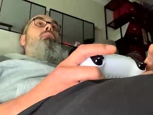 saxonialatexdude's webcam