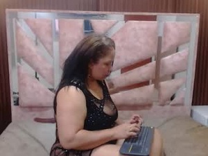 sayarahotcl202's webcam