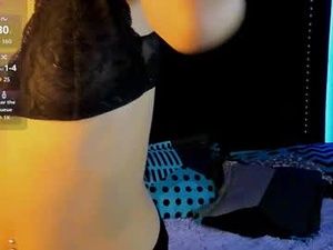 scarlett_vyxen's webcam