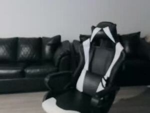 selfmademax579471's webcam