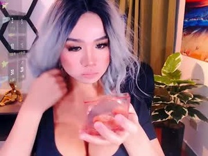 selfsucker_queen04's webcam