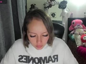 sexyblondiey's webcam