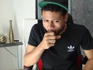 sexybrown_69's webcam