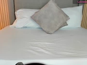 sharon_suarez_'s webcam