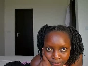 shayne_akinyi's webcam