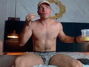 shule71's webcam