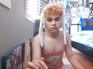sluttyyfoxgurl's webcam
