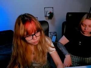 sofi_peaches_'s webcam