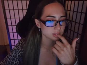 softafterdarkxo's webcam