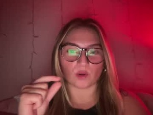 sophiegrey12's webcam