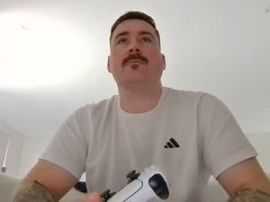 spicyhawk's webcam