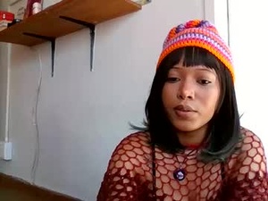 spoiledluna777's webcam