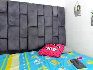 stacyfoxx_'s webcam