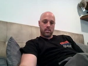 str8feet35's webcam
