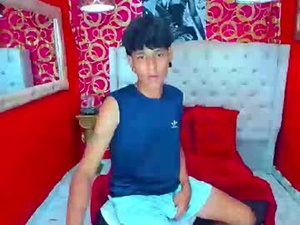 straightyounpein's webcam