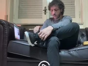 stratocasterluigi's webcam