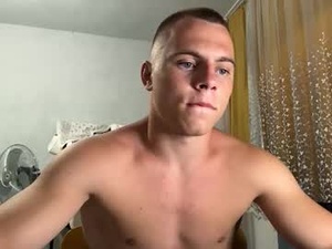 strong_baby's webcam