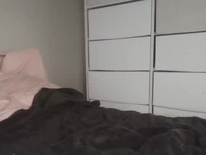 strwberrymilk's webcam