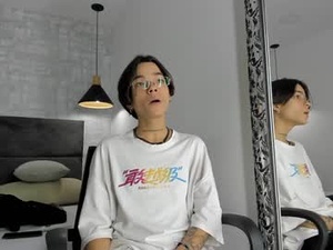 submissive_boyy_'s webcam