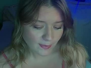 submissivescarletxo's webcam