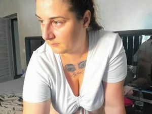suehellene's webcam