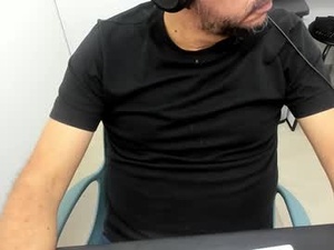 sugarhairybear's webcam
