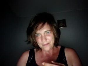 sugarmilf_'s webcam