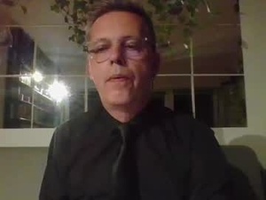suit_elegant's webcam