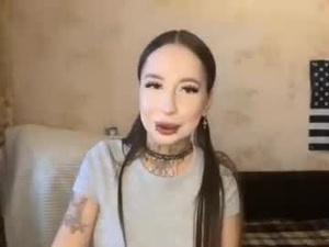 suzettemorss's webcam