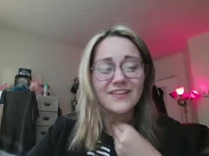 sweet_lil_kiitty_lilly's webcam