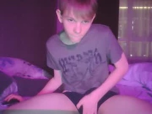 sweetboy7072007's webcam