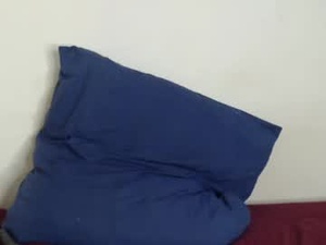 sweetdarkmadam's webcam