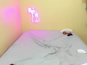 sweetpetite_eris's webcam