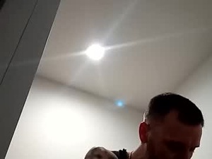 tallcleancuthung's webcam