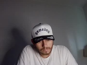 tallhungcloudzz's webcam