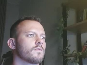 tarotzaar's webcam