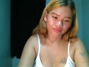 tasteofkhiana's webcam