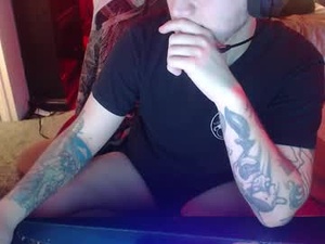 tattedhubs05's webcam