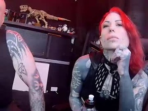 tattedmilfymama's webcam