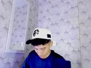 tayler_hot_boy's webcam