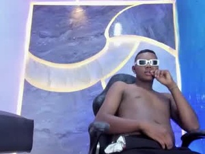 the_hot_boy0's webcam