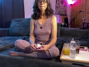 thejuliemoon's webcam