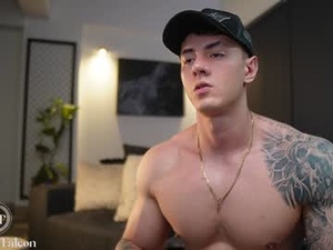 thomas_falcon1's webcam