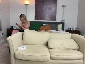 threescumpany22's webcam