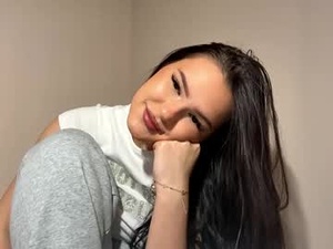 tiarashadid's webcam