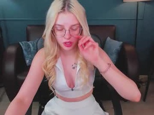 tiffanypeach's webcam