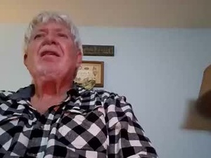 tonguetoybill's webcam