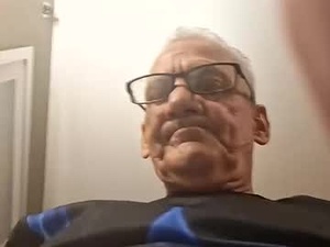 tony2145659365464's webcam