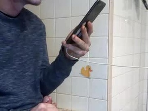 travis7inchdick's webcam